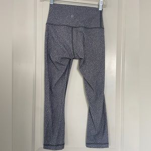 Lululemon Align, Sz 4 Cropped